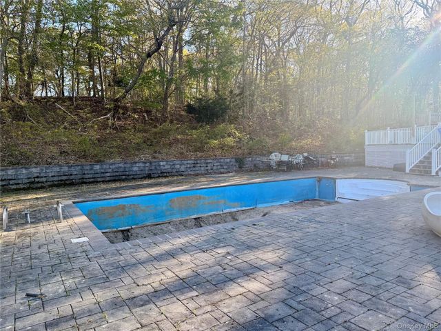 35 Shelton Court, Lake Ronkonkoma, NY 11779