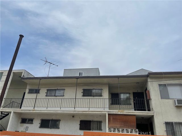 978 S Ardmore Avenue, Los Angeles, CA 90006