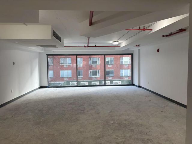 13680 41 Avenue 2A, Flushing, NY 11355
