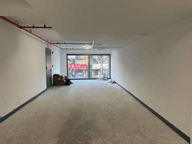 13680 41 Avenue 2A, Flushing, NY 11355