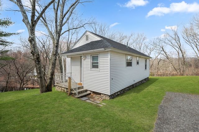 24 Shirley Ln, Shrewsbury, MA 01545