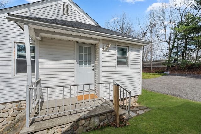 24 Shirley Ln, Shrewsbury, MA 01545