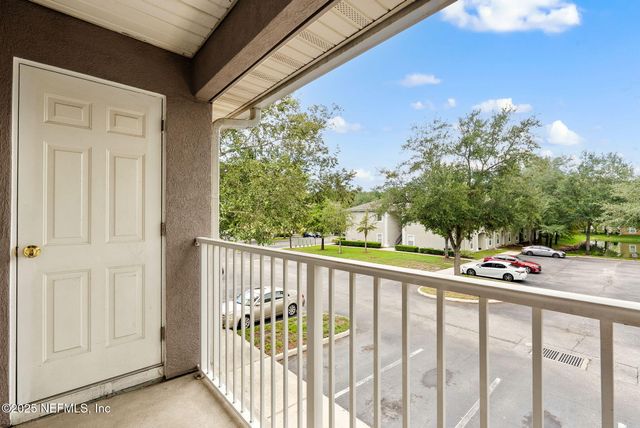 6105 MAGGIES Circle, 113, Jacksonville, FL 32244