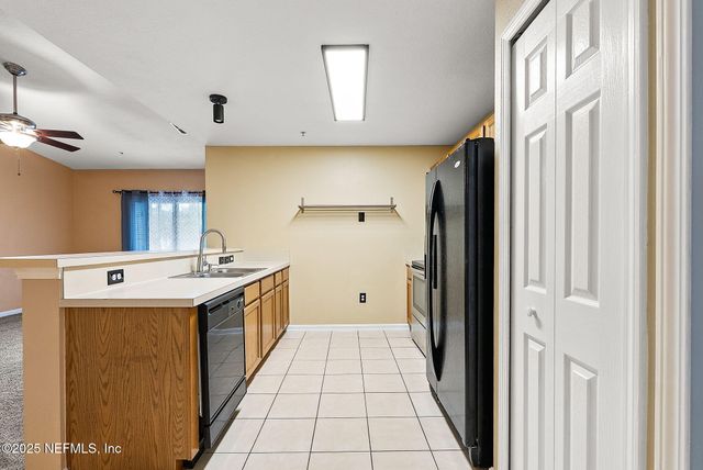 6105 MAGGIES Circle, 113, Jacksonville, FL 32244
