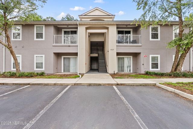6105 MAGGIES Circle, 113, Jacksonville, FL 32244
