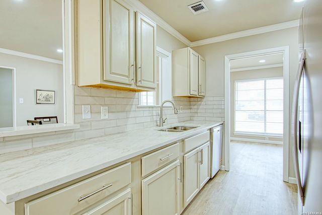 710 Meadow Side, San Antonio, TX 78227