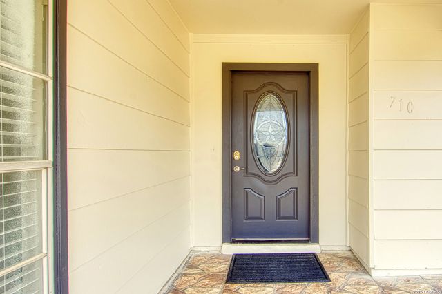 710 Meadow Side, San Antonio, TX 78227