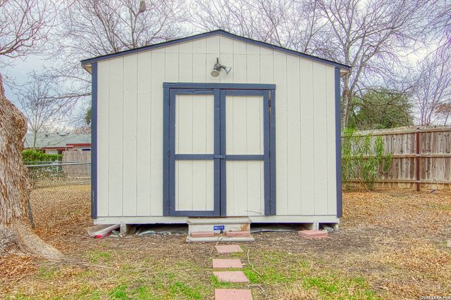 710 Meadow Side, San Antonio, TX 78227