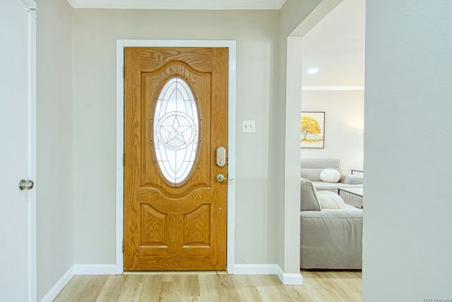 710 Meadow Side, San Antonio, TX 78227