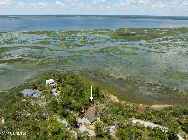 74 Old Oyster Factory Road, Beaufort, SC 29906