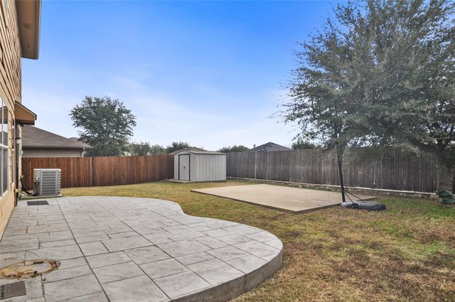 1930 Castaway Drive, Dallas, TX 75051