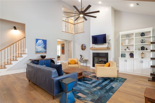 1423 River Point Road, Fayetteville, AR 72703