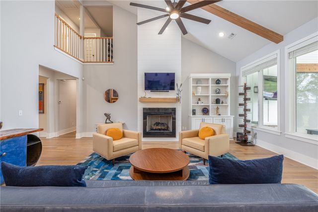 1423 River Point Road, Fayetteville, AR 72703
