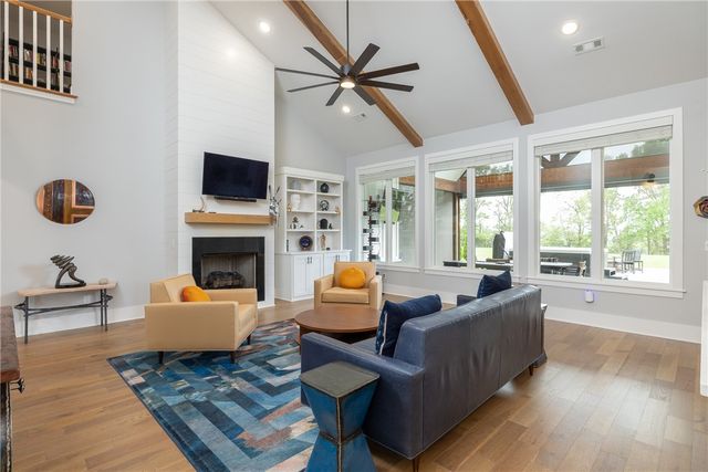 1423 River Point Road, Fayetteville, AR 72703