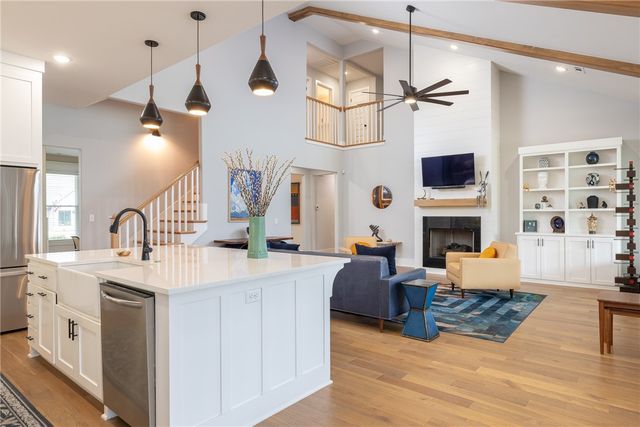 1423 River Point Road, Fayetteville, AR 72703