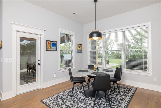 1423 River Point Road, Fayetteville, AR 72703