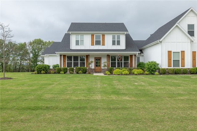 1423 River Point Road, Fayetteville, AR 72703