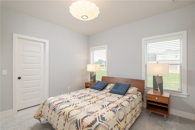 1423 River Point Road, Fayetteville, AR 72703