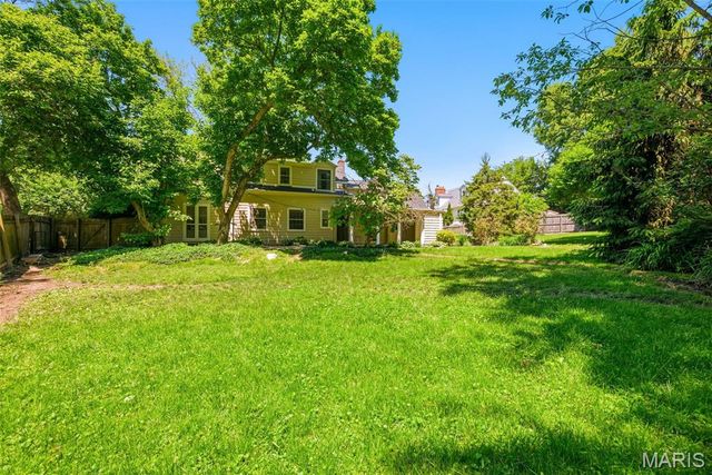 5 Frederick Lane, Glendale, MO 63122