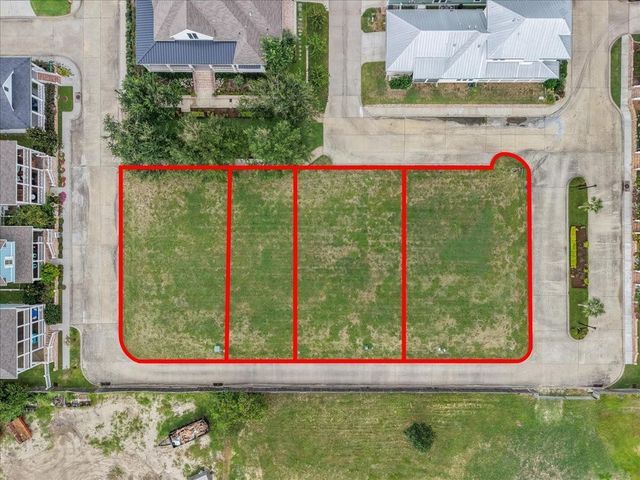 5 Meridian Way, Galveston, TX 77554