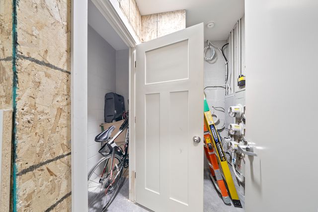 2304 W Jackson Boulevard 1E, Chicago, IL 60612