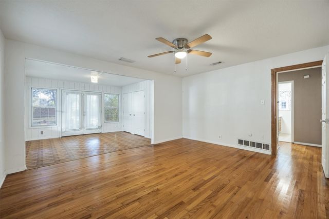 204 W 7th Street, Irving, TX 75060