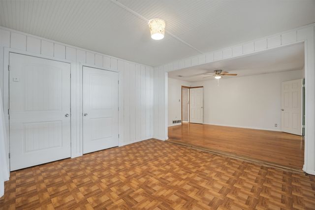 204 W 7th Street, Irving, TX 75060