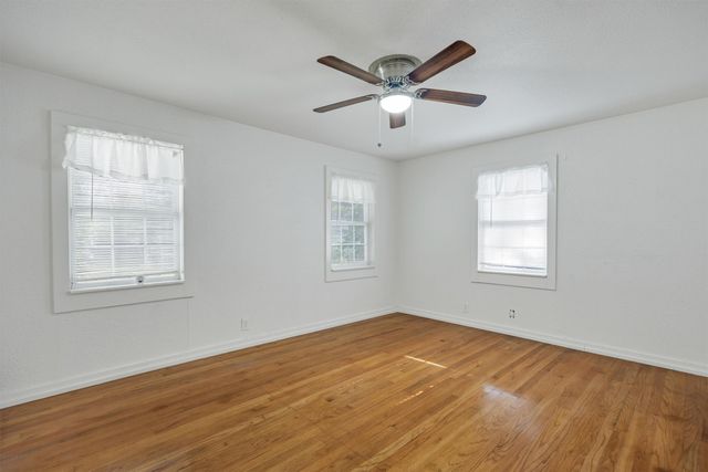 204 W 7th Street, Irving, TX 75060