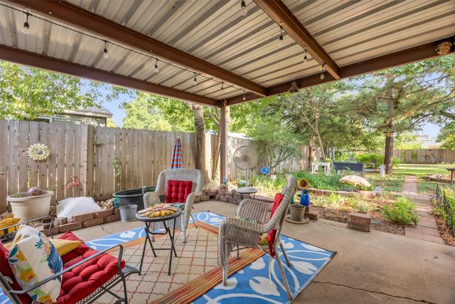 204 W 7th Street, Irving, TX 75060