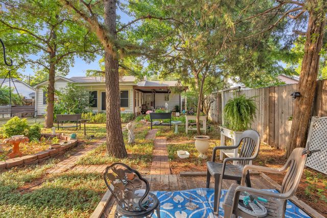 204 W 7th Street, Irving, TX 75060