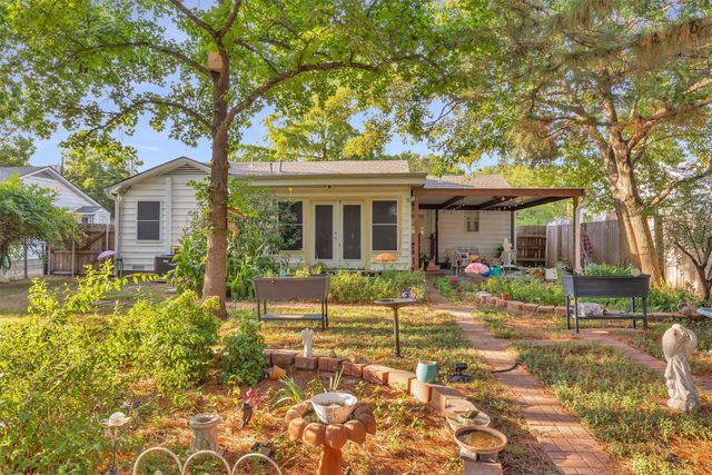 204 W 7th Street, Irving, TX 75060