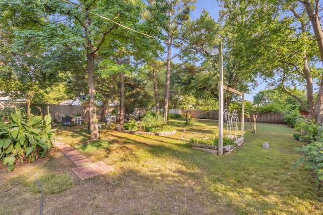 204 W 7th Street, Irving, TX 75060