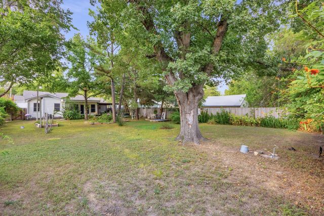 204 W 7th Street, Irving, TX 75060