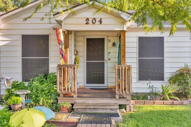 204 W 7th Street, Irving, TX 75060