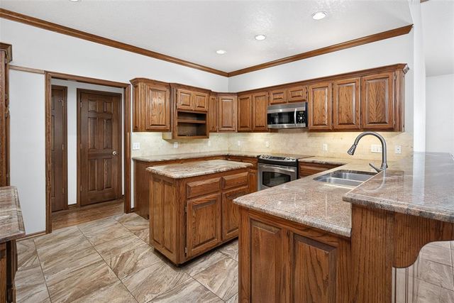 1512 Two Bridge Drive, Oklahoma City, OK 73131