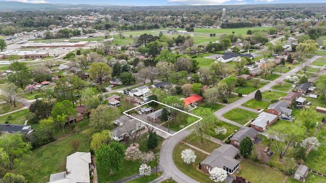 118 Bel Aire Dr, Winchester, TN 37398