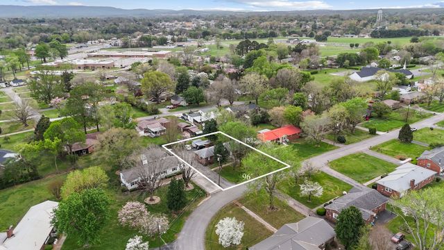 118 Bel Aire Dr, Winchester, TN 37398