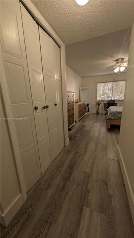 369 Lakeview Dr 101, Weston, FL 33326