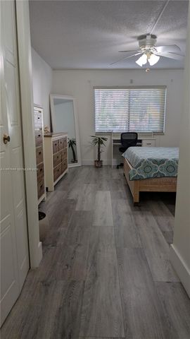 369 Lakeview Dr 101, Weston, FL 33326