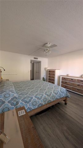 369 Lakeview Dr 101, Weston, FL 33326