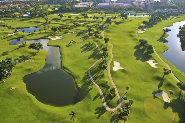 369 Lakeview Dr 101, Weston, FL 33326