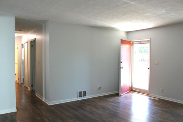 7352 Saratoga Avenue, Reynoldsburg, OH 43068