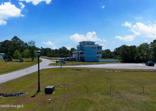 250 Kings Creek Crossing, Holly Ridge, NC 28445