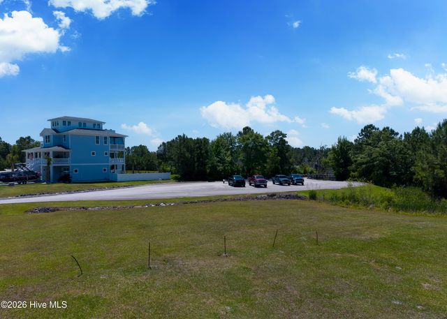 250 Kings Creek Crossing, Holly Ridge, NC 28445