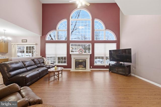 435 LONGLEAF DR, Perkasie, PA 18944