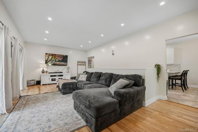 50 Hambletonian Avenue, Chester, NY 10918
