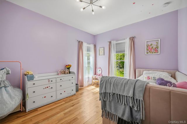 50 Hambletonian Avenue, Chester, NY 10918