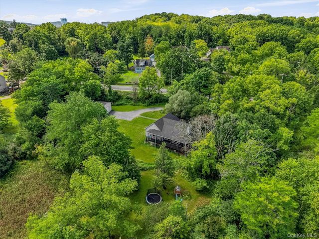 50 Hambletonian Avenue, Chester, NY 10918