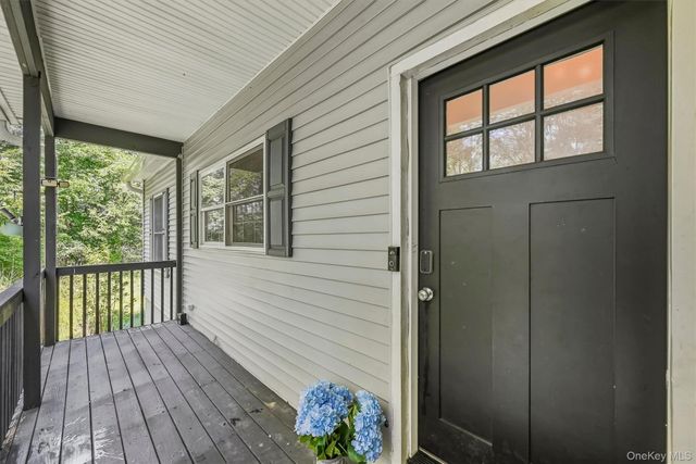 50 Hambletonian Avenue, Chester, NY 10918