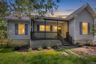 50 Hambletonian Avenue, Chester, NY 10918